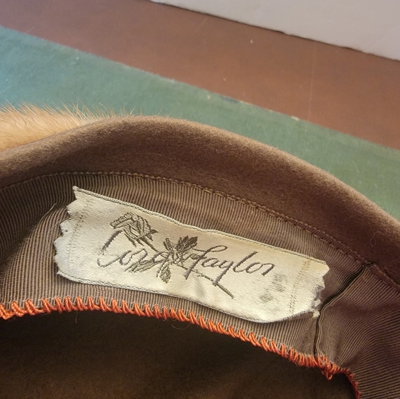 LORD & TAYLOR MINK BERET - Picture 6 of 13